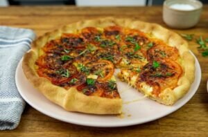 Tarte Fine Française aux Tomates, Moutarde & Parmesan